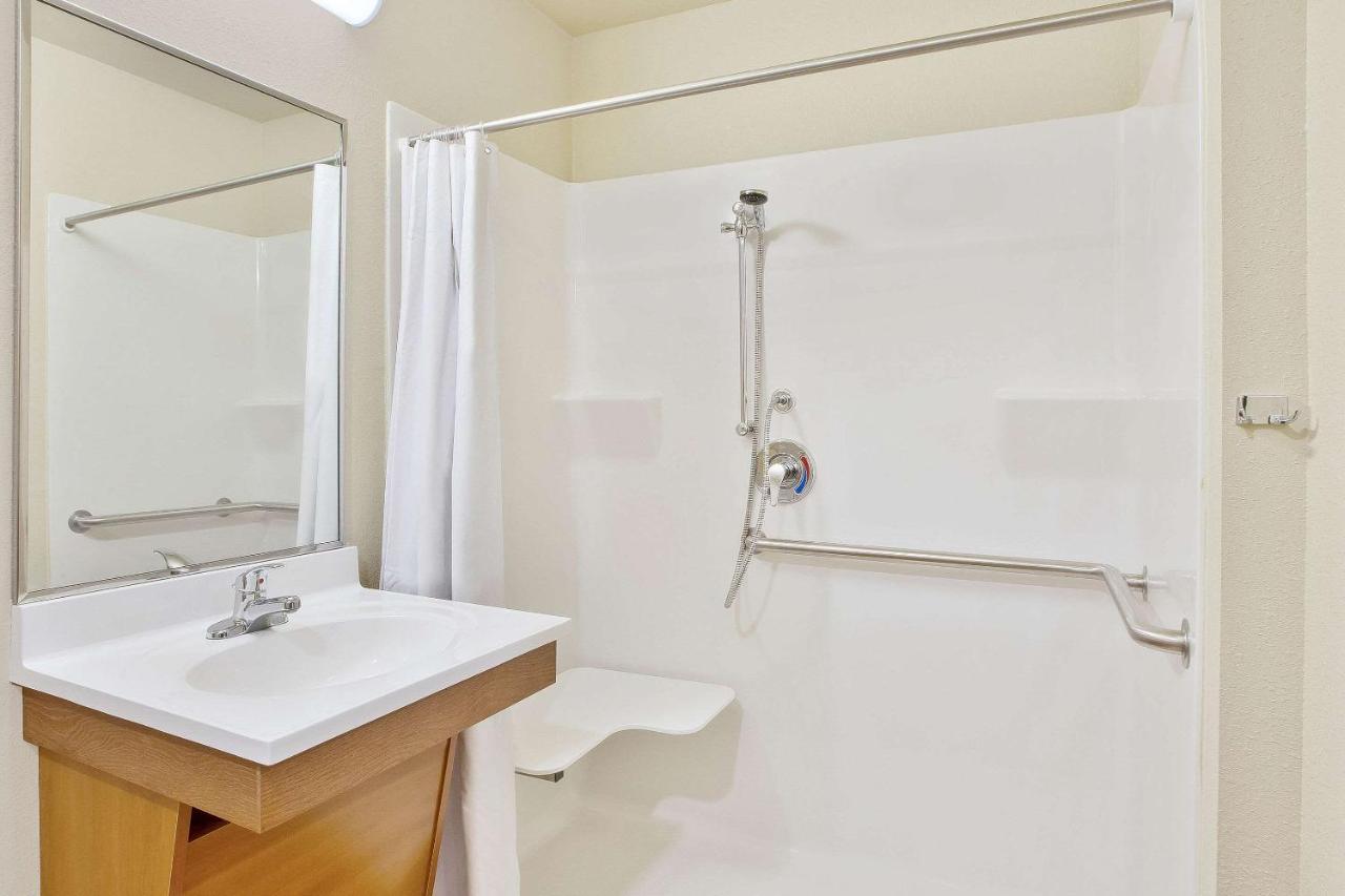 Woodspring Suites Columbus North I-270 Bagian luar foto