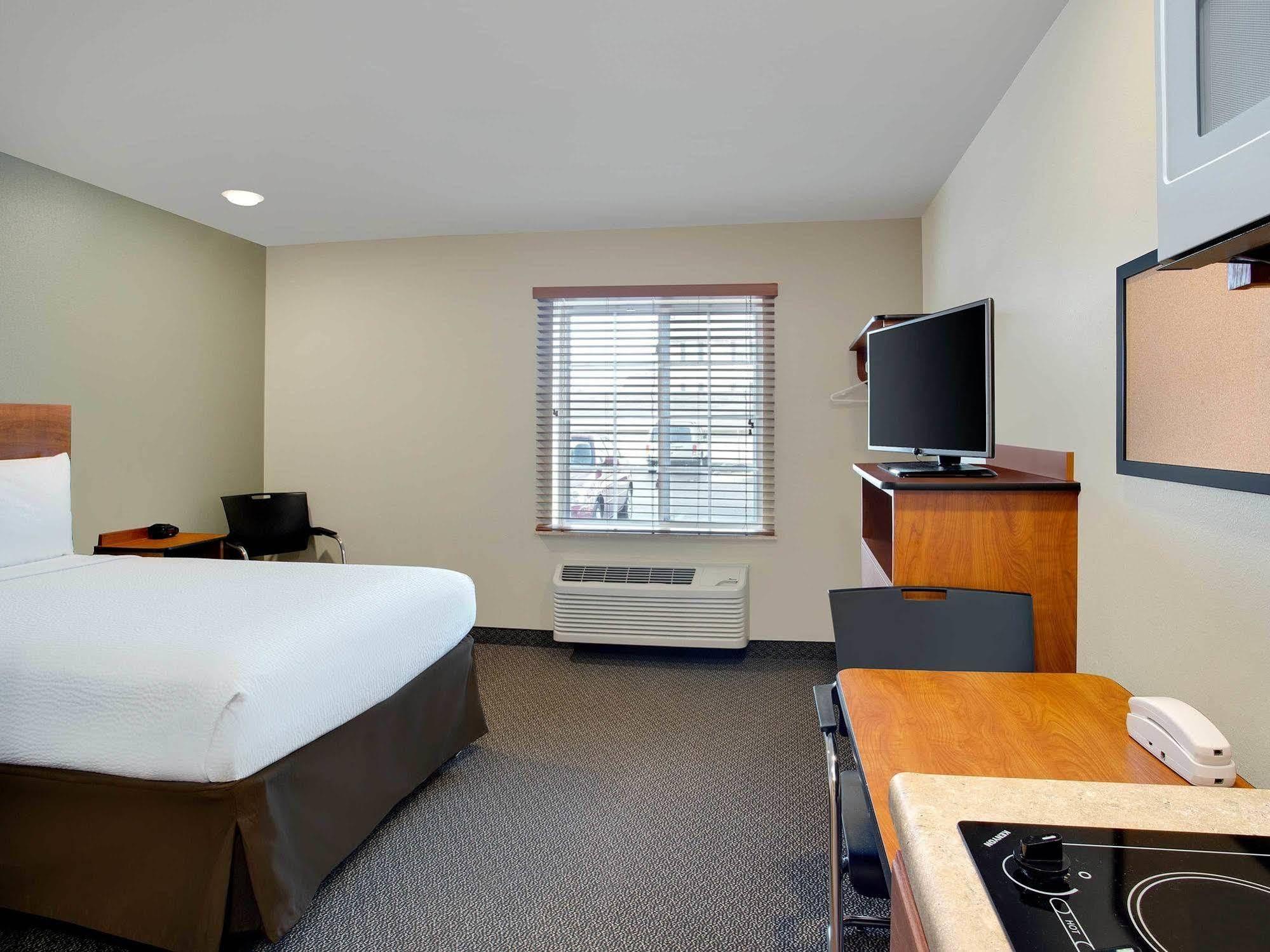 Woodspring Suites Columbus North I-270 Bagian luar foto