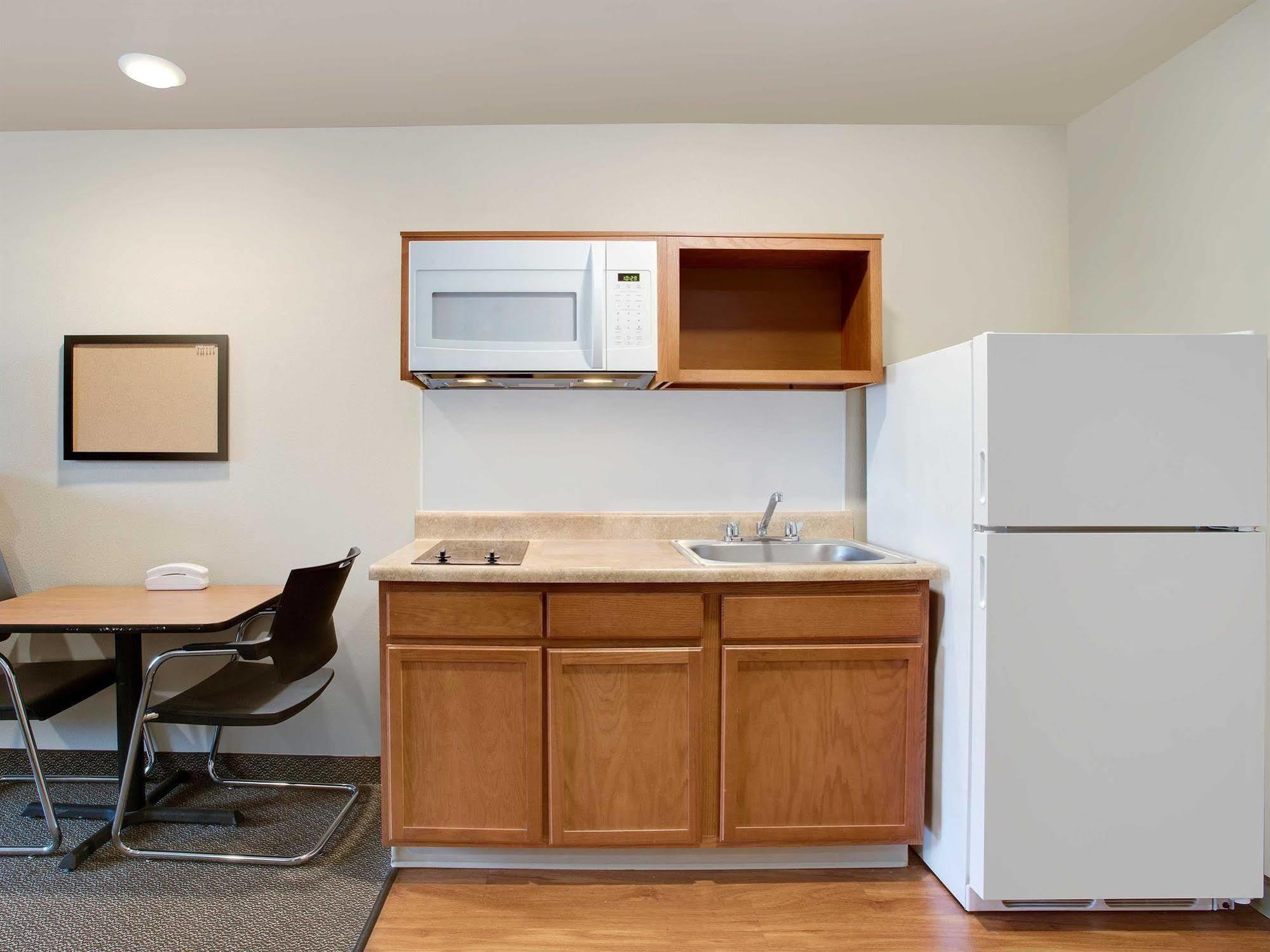 Woodspring Suites Columbus North I-270 Bagian luar foto